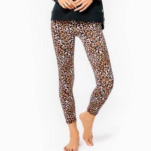 NWT lilly Pulitzer weekender mid rise midi legging